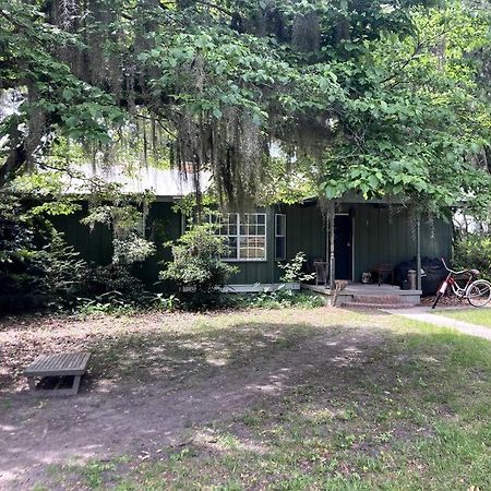 Tucked Away Newly Renovated 2 Bedroom/ 1 Bath Sleeps 8 Beaufort Exterior foto